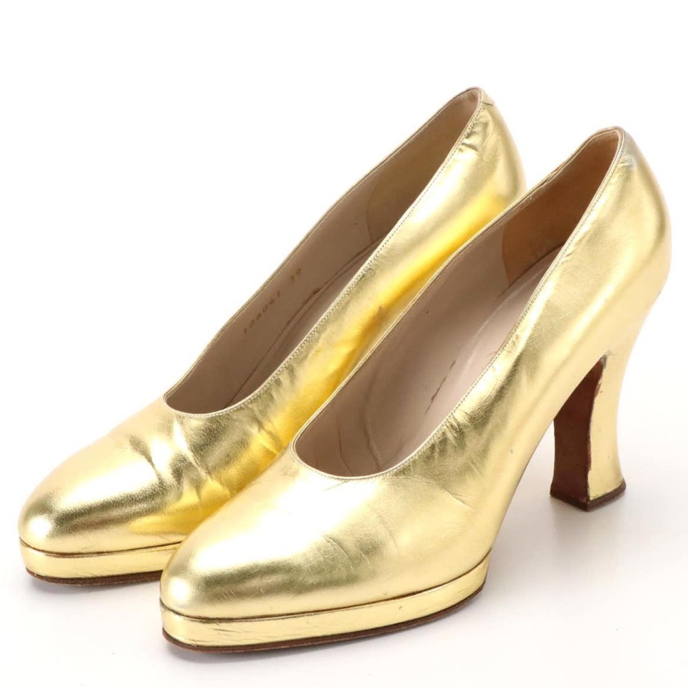 Chanel Gold Pumps Sz 8 (Sz 39)